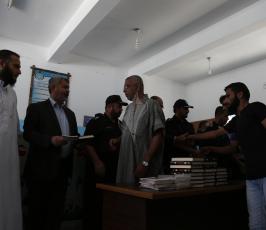 الداخلية تفرج عن 350 سجيناً بغزة  ‫(29732748)‬ ‫‬
