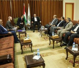 هنية يلتقى السفير الروسى ‫(38208002)‬ ‫‬