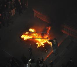 حشود "الإنذار"