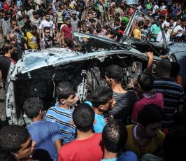 قصف سيارة 2014