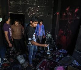 حريق منزل عائلة الهندي بغزة ‫(30597516)‬ ‫‬