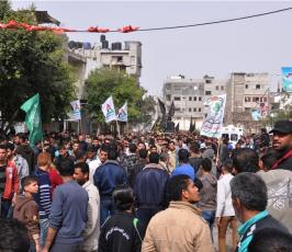 بالصور:جماهير غفيرة تشيع شهيدي الغارة الصهيونية على بلدة بيت حانون