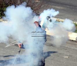 خاص فلسطين اليوم..إصابات بالرصاص الحي بمواجهات "عوفر" قرب رام الله