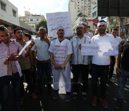 الخريجون في غزة يطالبون بحقوقهم الوظيفية ‫(41353732)‬ ‫‬.JPG