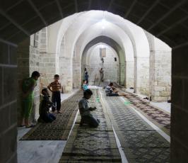  احياء ليلة القدر وصلاة التراويح  ‫(1)‬