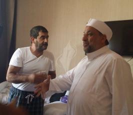 مفتي القدس ووزير الاوقاف يتفقدون حجاج فلسطين ‫(29745550)‬ ‫‬