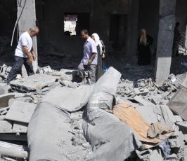 قصف منازل المواطنين فى مدينة بيت حانون2014