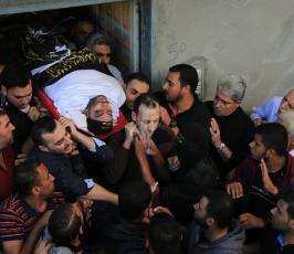  تشييع جثامين شهداء سرايا القدس وكتائب القسام في البريج ودير البلح والقرارة وخانيونس (23)