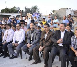 وزارة الاعلام  تقيم احتفالا للصحفيين بمناسبة عيد الاضحى على أنقاض المنازل المدمرة في بلدة خزاعة