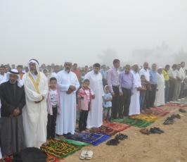 اهالى غزة يتدفقون لاداء صلاة العيد