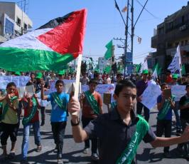 آلاف الفلسطينيين يخرجون نصرة للرسول محمد بغزة