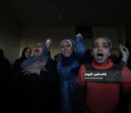 جنازة الشهيد الفتى علاء هاني حمادة العباسي 15 عاماً متأثر باصابته السابقة في مسيرات العودة جنوب قطاع غزة (12).jpg