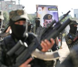 سرايا القدس تنظم مسيراً عسكرياً لعرس الشهيد كامل قريقع بغزة (16)