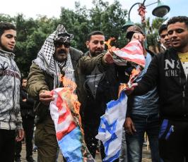 مسيرات حاشدة في غزة رفضاً للقرار الأمريكي بنقل السفارة للقدس المحتلة ‫(29273999)‬ ‫‬
