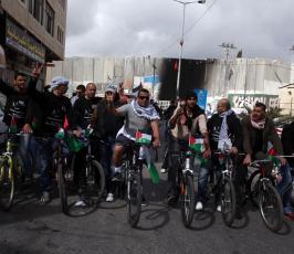 خاص فلسطين اليوم.. الاحتلال يعترض مسيرة الدراجات الهوائية المناهضة لماراثون الاحتلال في القدس