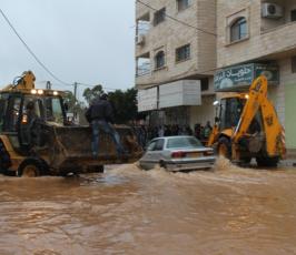 فيضانات وسيول تقتحم بيوت وشوارع الضفة المحتلة