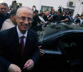  الحمد الله يزور محطة تحلية المياه في مدينة دير البلح ‫(1)‬