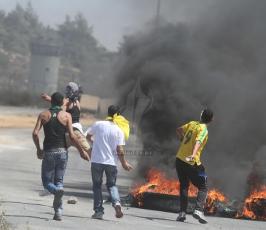 مواجهات عنيفة امام معتقل عوفر