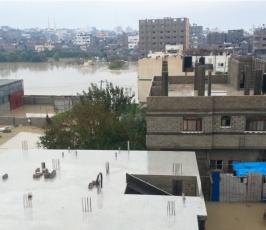  بالصور:جانب من آثار المنخفض الجوي في حي الزيتون شرق مدينة غزة