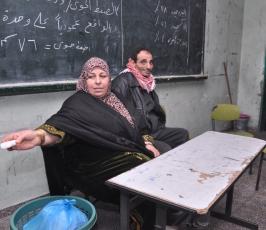 بالصور: تسونامي يضرب غزة ويشرد الآلاف في المدارس بسب السيول
