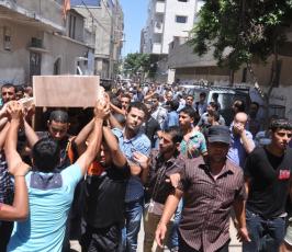 جماهير غفيرة تودع شهيدين من حى الشجاعية