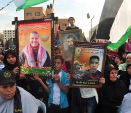 خنساوات الشعب الفلسطينى وأبنائهم يشاركون بمهرجان الانطلاقة الجهادية