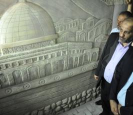 أكبر جدارية نحت في فلسطين
