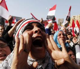 المصريون يحتفلون بذكرى ثورة 25 يناير