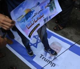  وقفة نصرة للقدس وتنديداً بالاعتداءات الإسرائيلية (10).JPG