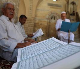 جلسات القرآن الكريم من المسجد العمرى الكبير بغزة ‫(1)‬ ‫‬