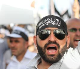 الآلاف تشارك في مسيرة حاشدة لحزب التحرير في رام الله