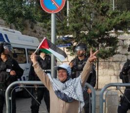 احتفالات صاخبة ورقصات ماجنة ليلا في باحة البراق في ذكرى احتلال القدس