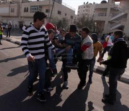 خاص فلسطين اليوم..إصابات بالرصاص الحي بمواجهات "عوفر" قرب رام الله