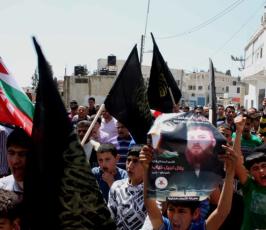 مسيرة التضامن في مدينة كفر راعي مع الأسرى الفلسطينيين المضربين عن الطعام