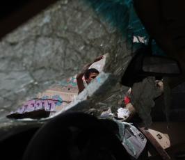 خاص فلسطين اليوم..مستوطنون يحرقون أربع سيارات فلسطينية في قرية الزبيدات شمال أريحا
