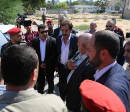  رئيس هيئة المعابر والحدود نظمي مهنا خلال زيارة مجمع أبو خضرة  ‫(38797825)‬ ‫‬