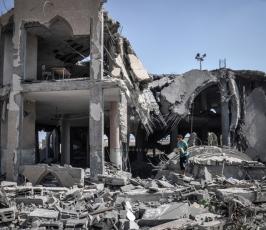 قصف مسجد على بن أبى طالب بحي الزيتون شرق مدينة غزة