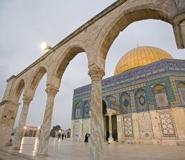 بالصور:القدس مساء أمس