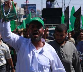 آلاف الفلسطينيين يخرجون نصرة للرسول محمد بغزة