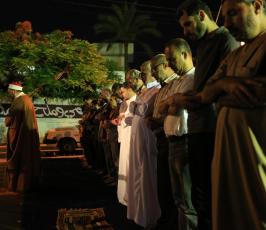 صلاة تهجد لنصرة لشيخ خضر عدنان امام الصليب الاحمر فى غزة ‫(35652099)‬ ‫‬