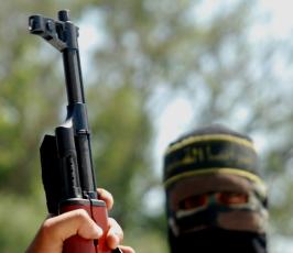 جماهير غفيرة بموكب إستقبال رفاة شهداء غزة الأبطال بمعبر بيت حانون