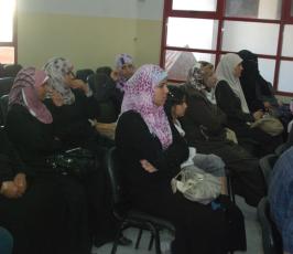 لجنة التدريب والتطوير بالجهاد تكرم حملة الماجستير والدكتوراه