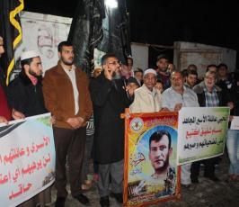 الجهاد تزور بيوت عوائل الأسرى  ‫(1)‬