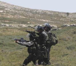 خاص فلسطين اليوم...الاحتلال يقمع مسيرة سلمية منددة بالإستيطان في دير جرير شرقي رام الله