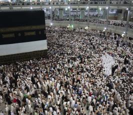 حجاج بيت الله يستعدون للوقوف بعرفة