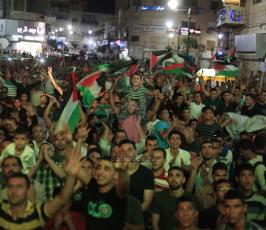 احتفالات في رام الله بعد فوز المنتخب الفلسطيني على نظيره الفلبيني (1-0)