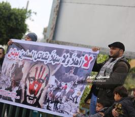وقفة رفضا لاستقبال بوتين ووصفوه بالمجرم قاتل المسلمين - نسخة (1).JPG