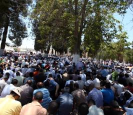 صلاة الجمعة في يوم القدس العالمي داخل باحات المسجد الأقصى المبارك