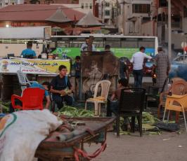بائعين الذرة على شاطى بحر غزة ‫(39256591)‬ ‫‬