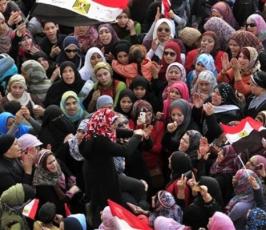 المصريون يحتفلون بذكرى ثورة 25 يناير